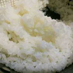 Una foto de Oishii Gohan (para onigiri) con Olla