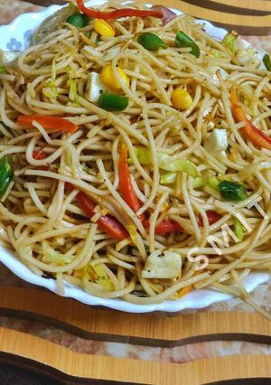 A picture of Noodles.