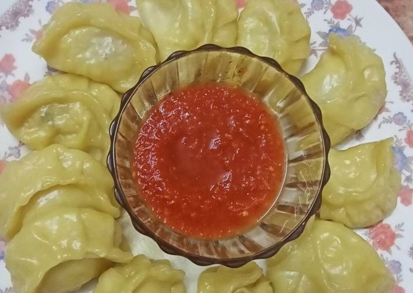 Momos