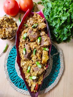 মুসুর ডালের বড়া দিয়ে মোচা ঘন্ট (musur daler bora diye mocha ghonto recipe in Bengali) রেসিপির প্রধান ছবি