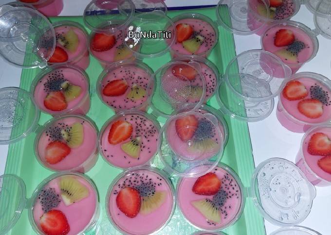 Resep 761silky Puding Strawberry Oleh Resep Simple Bunda Titi Cookpad 2384