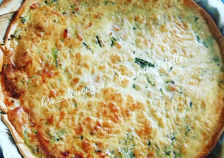 Les Meilleures Recettes de Quiche aux courgettes râpées et saumon fumé