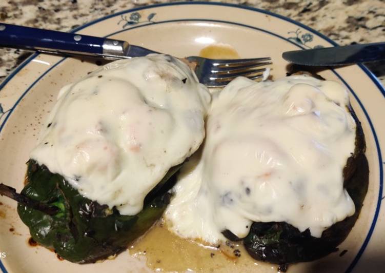 Chiles rellenos de camarón y champiñones