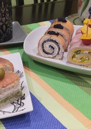 Una foto de Canapés navideños