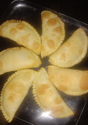 A picture of Gujiya (Nariyalwali).