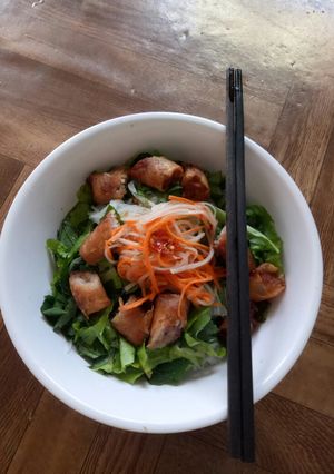 Hình của món Bún chả giò.