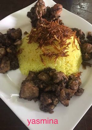 صورة لوصفة رز مع الدجاج بدبس الرمان