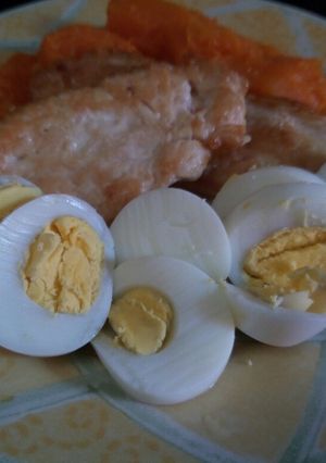 Una foto de Pechugas con zapallo y huevo