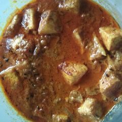A picture of Paneer korma.