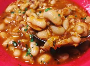 Una foto de Estofado de porotos blancos