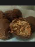 Τρουφάκια "cake" pops από μπαγιάτικα μπισκότα σοκολάτας με τυρί κρέμα & φρυγανιά✨
