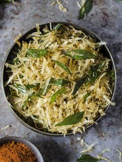 ঝুরি আলুভাজা(Jhuri aloo bhaja recipe in Bengali) রেসিপির প্রধান ছবি