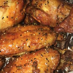 A picture of Chef Dee Lemon Pepper Tangy Wings.
