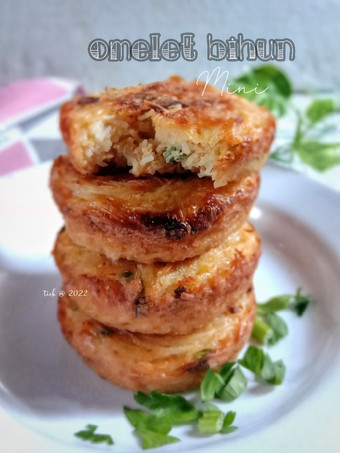 Langkah Mudah untuk Menyiapkan Omelet Bihun Mini, Lezat