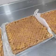 รูปของ Sus Potong keju (choux paste)