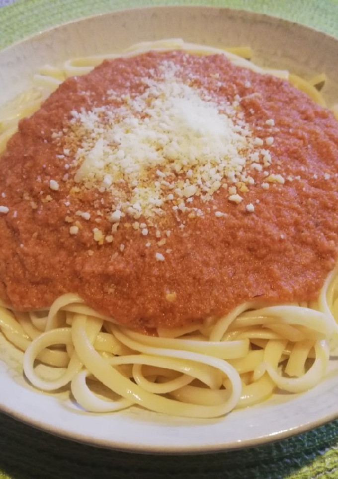 Una foto de Salsa boloñesa con tomate natural en Mambo
