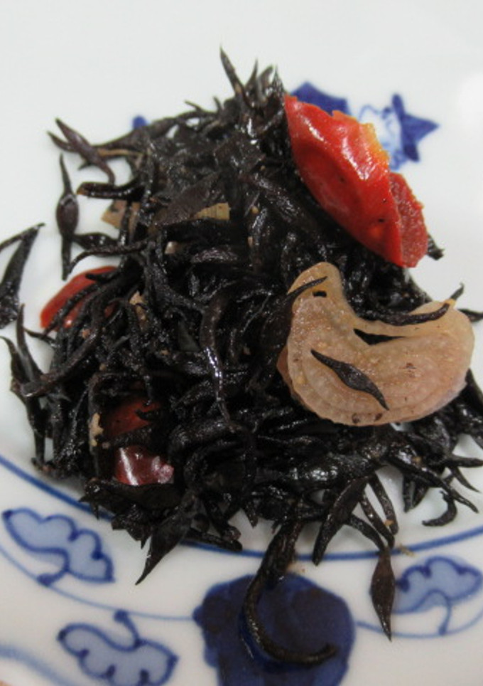 南洋風味煮羊栖菜 的食譜成品照片