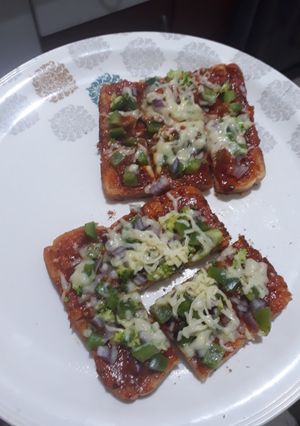 A picture of Bread pizza.