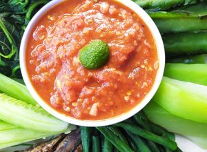 Foto resep Sayur2 + sambal torek ala kampung ibu