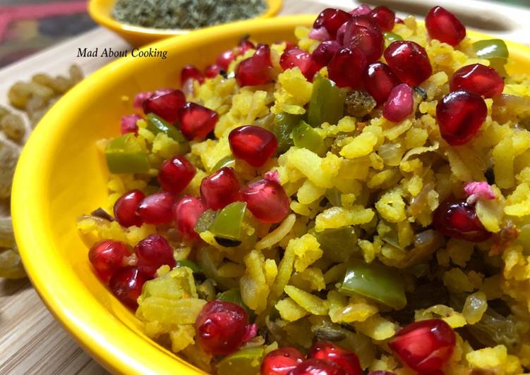 Recipe of Any-night-of-the-week Pomegranate & Fennel Seed Poha – Indori Poha