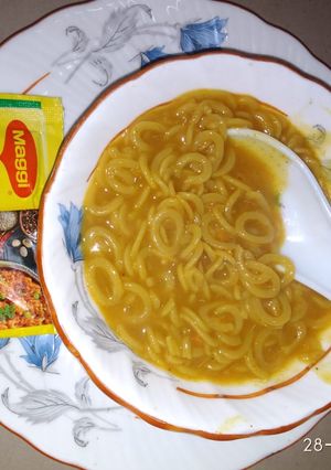 मसाला मैगी (masala maggi recipe in Hindi) रेसिपी मुख्य फोटो
