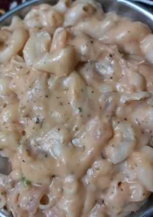 व्हाइट सॉस पास्ता (White sauce pasta recipe in hindi) रेसिपी मुख्य फोटो