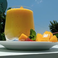 Mango & peach🍑 smoothie A picture of Mango & peach🍑 smoothie.