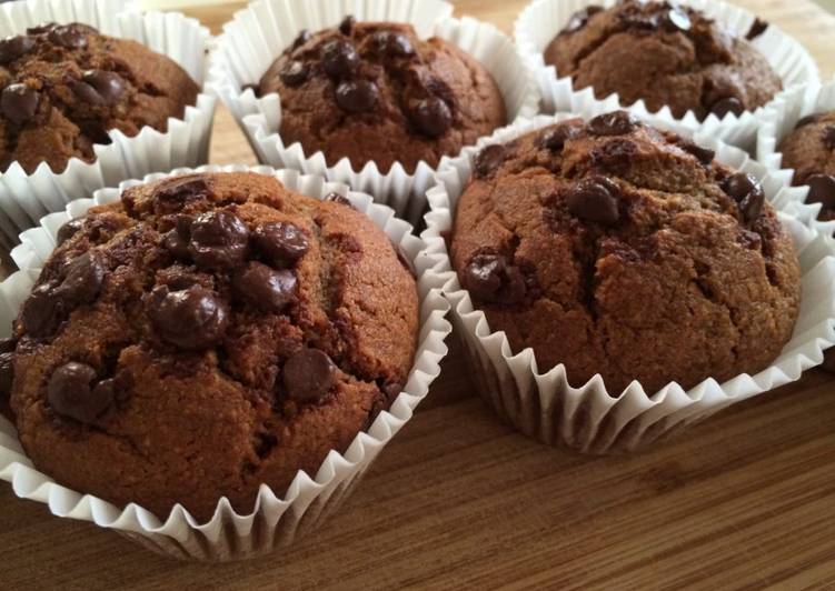 eggless oats apple and date cupcakes recipe main photo