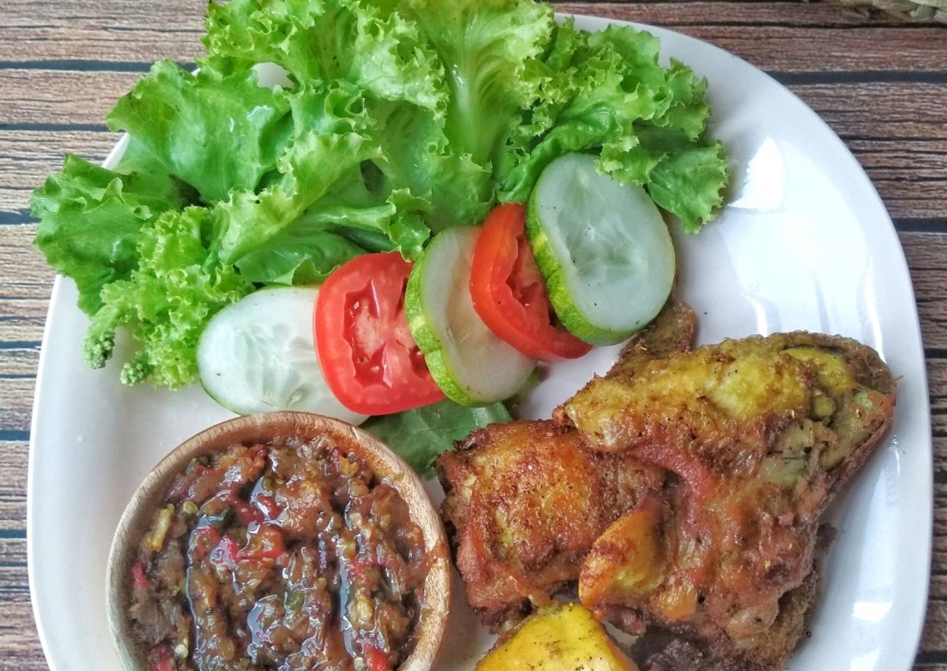 Ayam Goreng Ungkep Bumbu Kuning