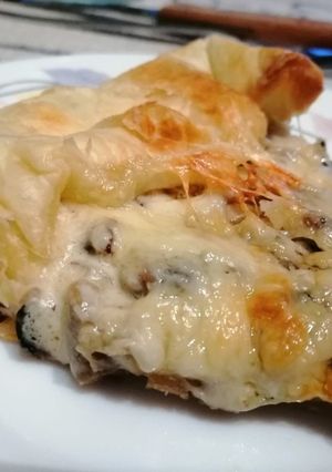 Una foto de Quiche cremosa de setas y champiñones