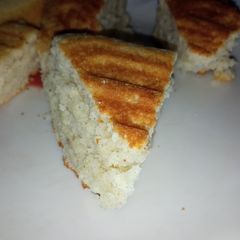 A picture of Cinnamon cake.