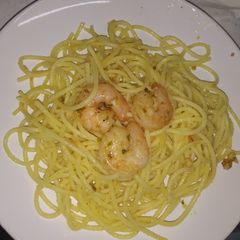 A picture of Garlic spaghetti sauce.