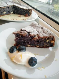 藍莓白巧克力蛋糕-Blueberry White Chocolate Cake 的食譜成品照片