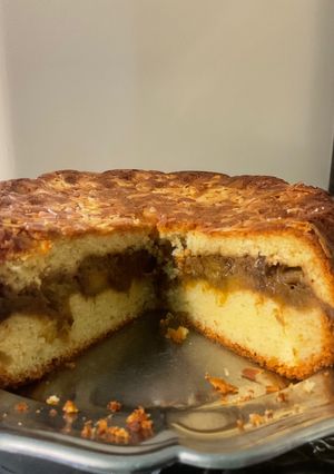 Une photo de Gâteau à la rhubarbe et sucre de prunes