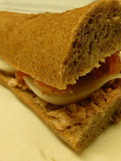 Una foto de Bocata de atún express