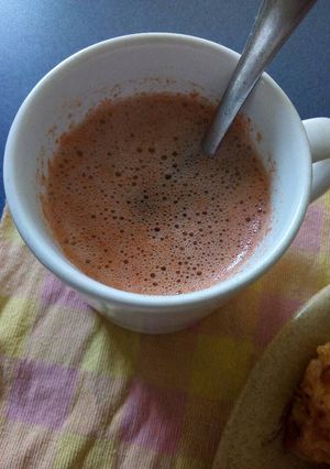 Una foto de Caldo de camarón con cabezas y cáscaras