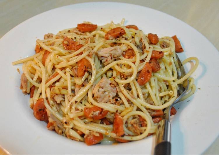 Bagaimana Menyiapkan Tuna Sosis Spaghetti Cepat &amp; Gampang (1 porsi) yang Bisa Manjain Lidah