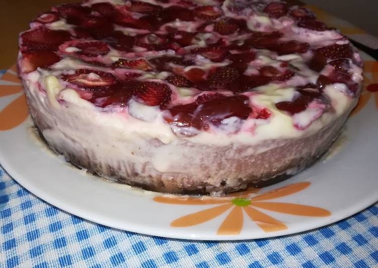 Recipe of Favorite Tarta de fresas y chocolate blanco