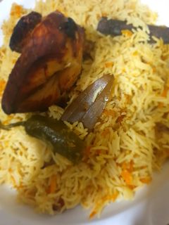 صورة لوصفة رز بخاري بالدجاج