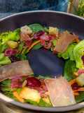 Ensalada con cebolla caramelizada de fresa🍓
