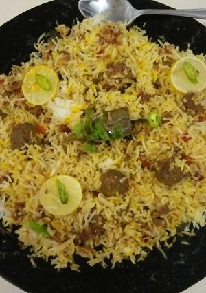 A picture of Tawa Kofta Biryani 😋🍲😋(with left overs).