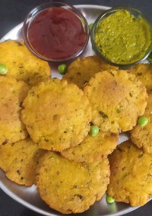 A picture of Green peas & Maize flour vada.