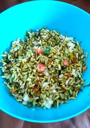 A picture of Geela bhel.