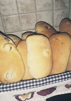 Foto di Panini all'olio con olive verdi