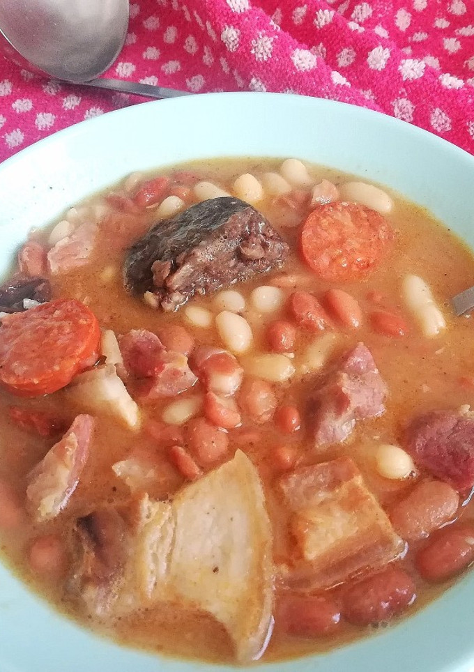 Una foto de Fabada Exprés con judías bicolor