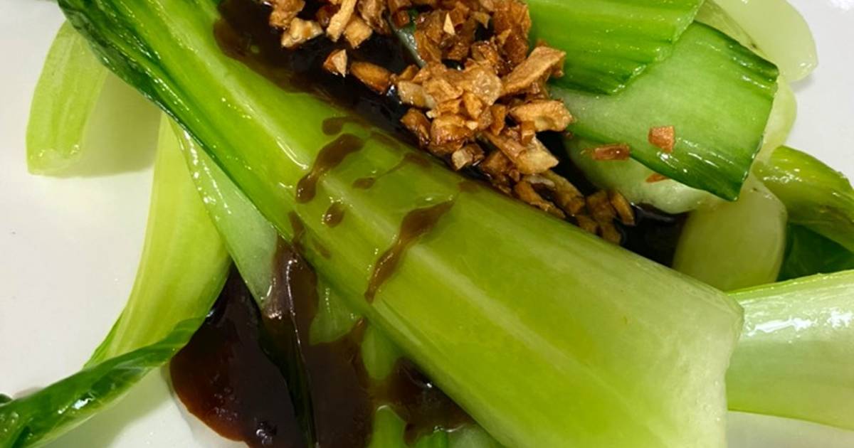 Stirfry Bok Choy with crispy garlic and oyster sauce Recipe by Jeerapa