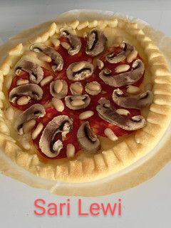 Foto principal de Pizza en Horno microondas (5 ingredientes)
