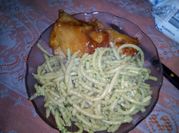 Una foto de hierbas pesto
