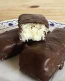 Barritas de coco bañadas en chocolate