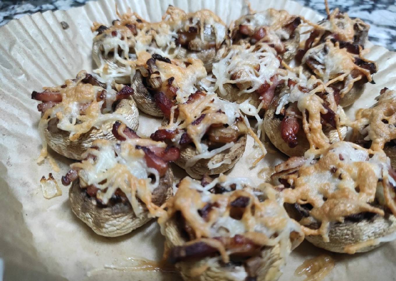 Champiñones rellenos de bacon y queso en Airfryer o en Horno